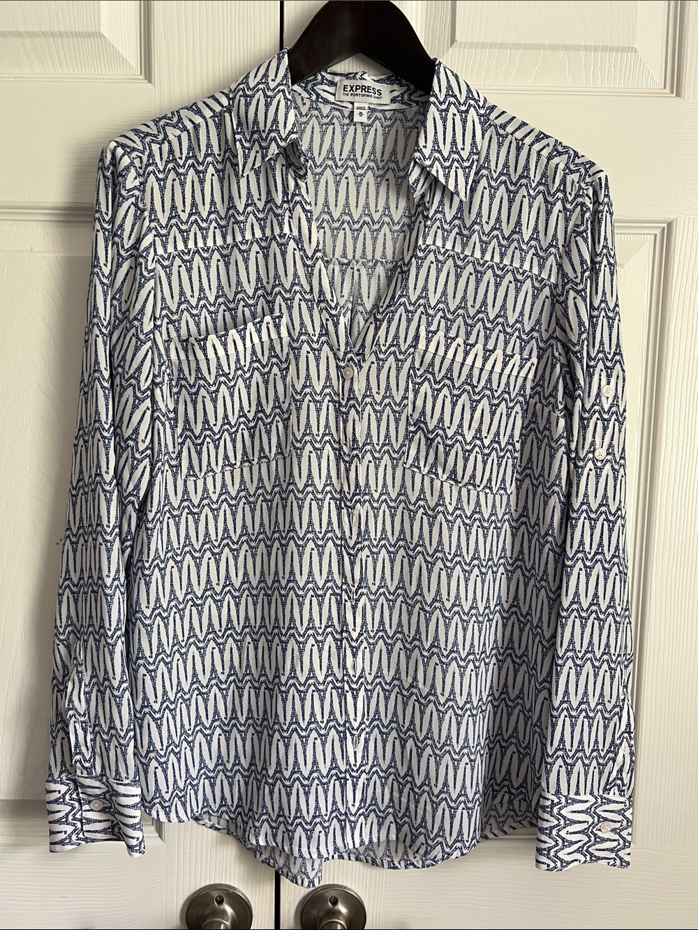 Eiffel Tower Express Women's Navy & White Patterned Button-Up Blouse